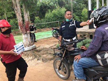 Pengecekan Suhu Karyawan dan Mitra kerja