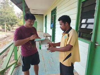 Pembagaian Masker kepada Karyawan dan Mitra kerja